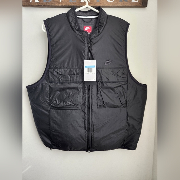 Nike Tech Fleece Vest Utility Water Repellent Zip Pockets  Size M   FD0755-010 - Picture 1 of 10